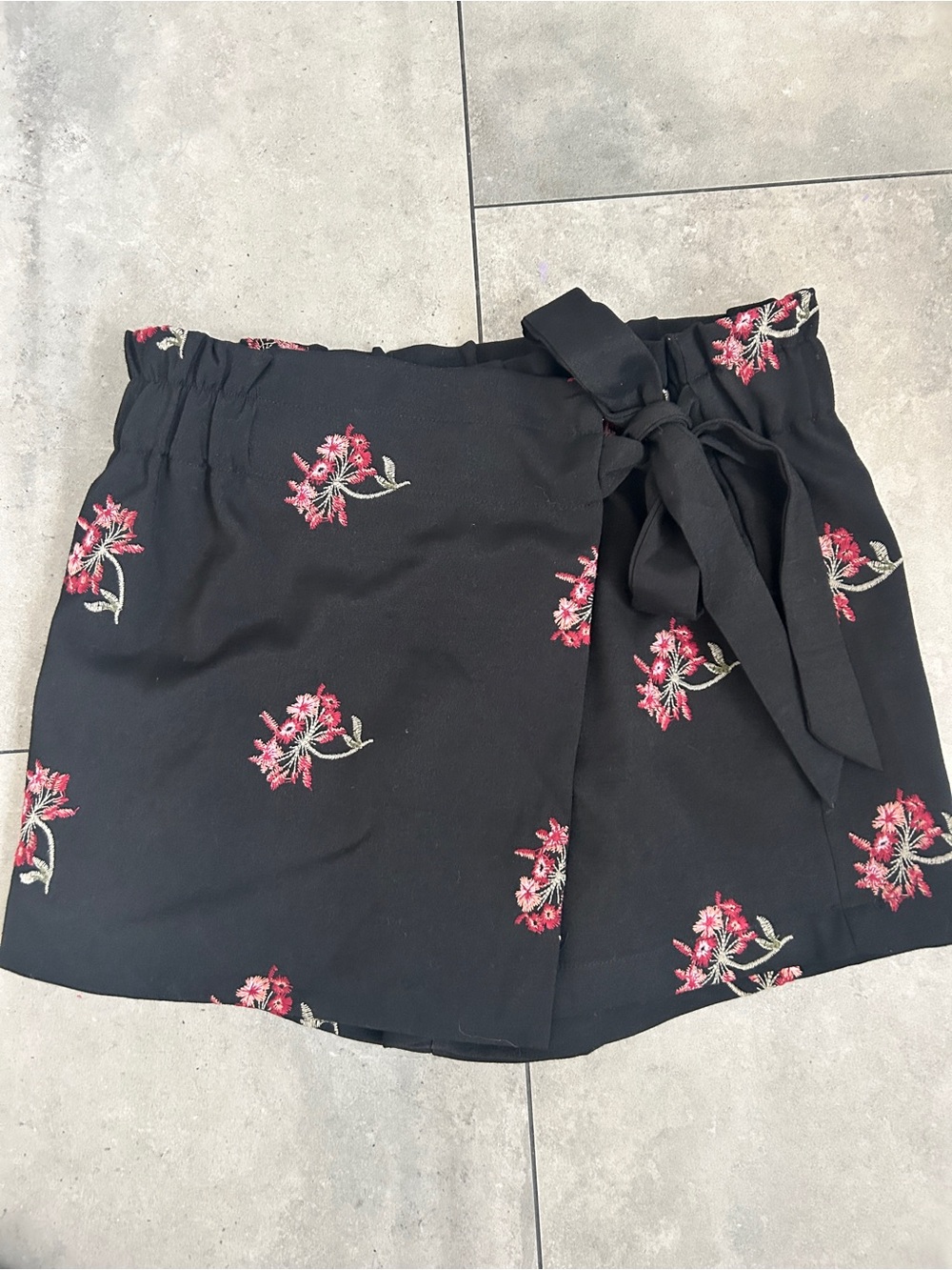 Endless Rose black floral mini skort skirt shorts M